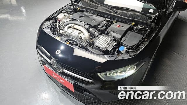 Mercedes-Benz A-класс W177 A220 хэтчбек, 2025 6