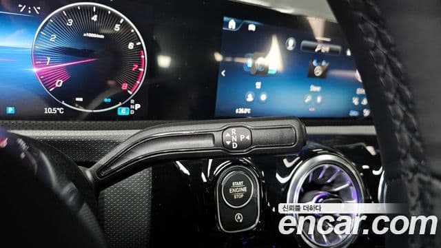 Mercedes-Benz A-класс W177 A220 хэтчбек, 2025 9