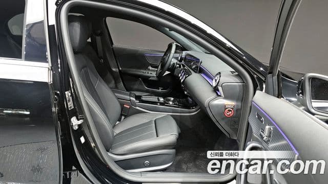 Mercedes-Benz A-класс W177 A220 хэтчбек, 2025 12