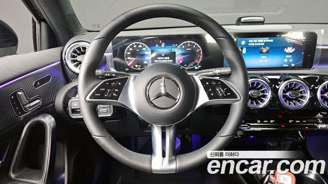 Mercedes-Benz A-класс W177 A220 хэтчбек, 2025 16