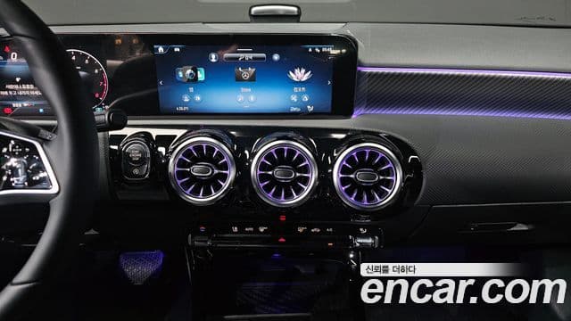 Mercedes-Benz A-класс W177 A220 хэтчбек, 2025 17