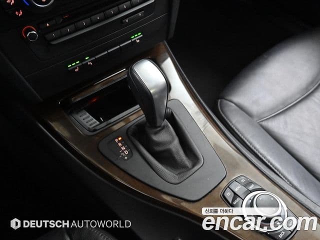 BMW 3시리즈 (E90) 320i седан CP, 2009 9