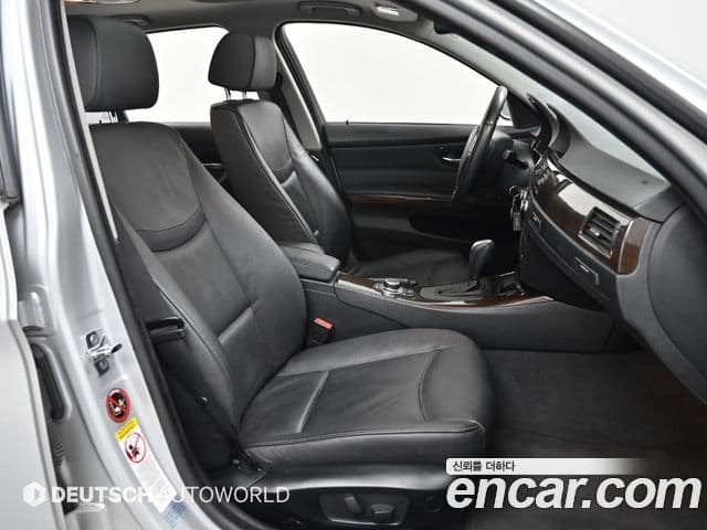 BMW 3시리즈 (E90) 320i седан CP, 2009 10