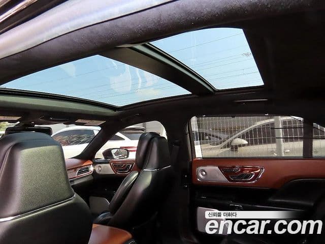 Lincoln Continental 10세대 3.0 Presidential AWD, 2017 17