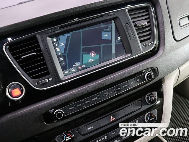 Kia All New Carnival Prestige, 2015 8