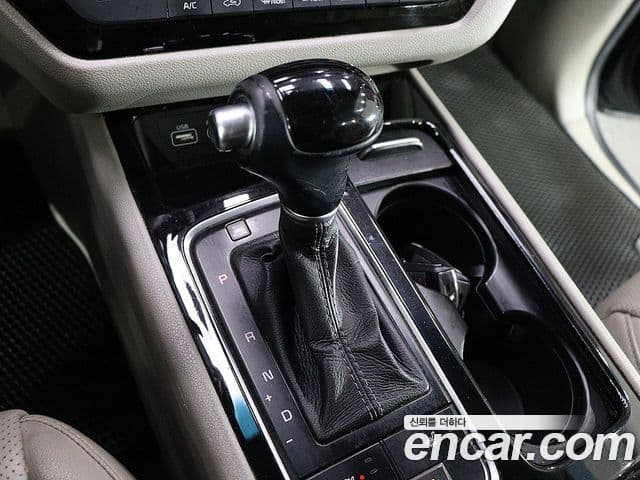 Kia All New Carnival Prestige, 2015 9