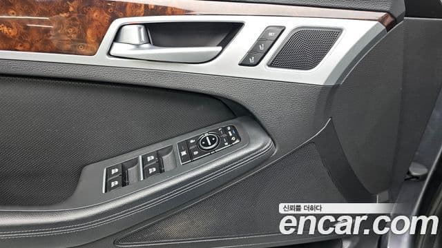 Hyundai Genesis DH Premium, 2014 17