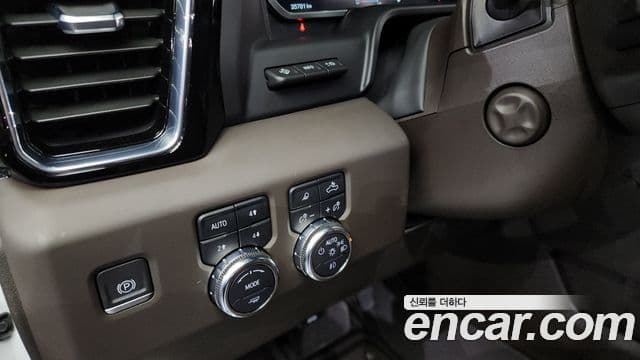 GMC 시에라 드날리-X, 2023 14