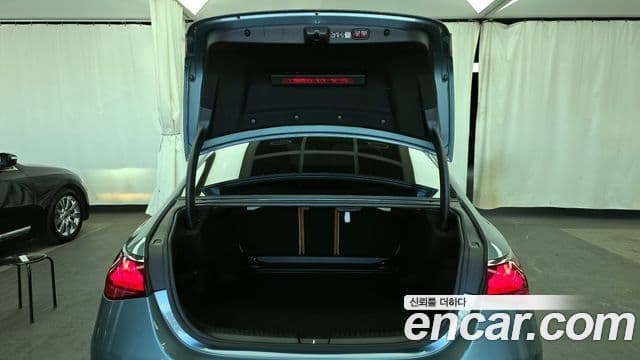 Mercedes-Benz E-класс W214 Avantgarde, 2025 20