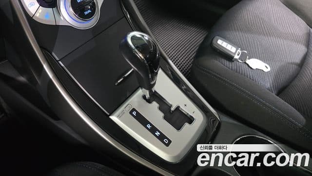 Hyundai Avante MD Premier, 2012 9