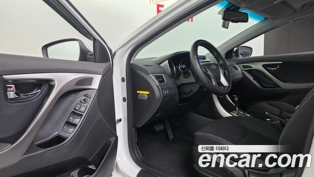 Hyundai Avante MD Premier, 2012 11