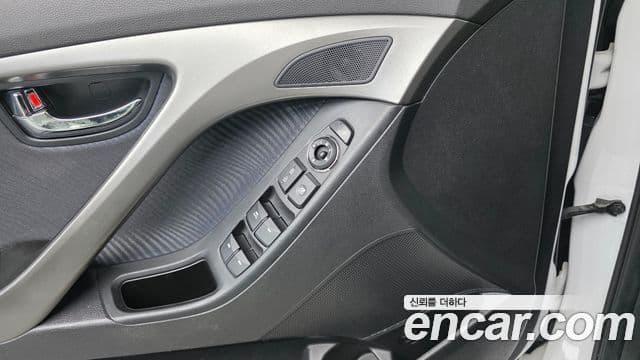 Hyundai Avante MD Premier, 2012 12