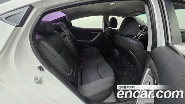 Hyundai Avante MD Premier, 2012 19