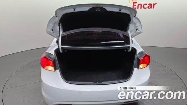 Hyundai Avante MD Premier, 2012 20