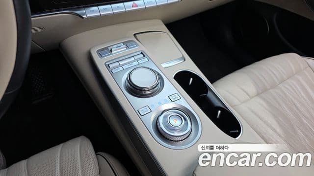 Genesis GV70, 2022 9