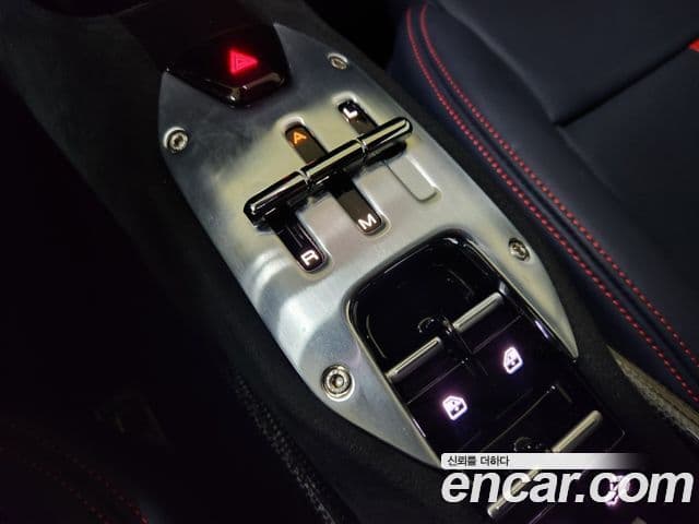 Ferrari SF90 스파이더, 2022 15