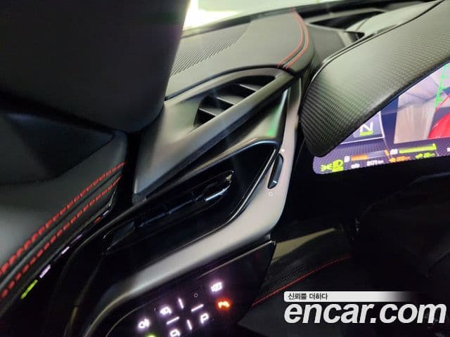 Ferrari SF90 스파이더, 2022 16