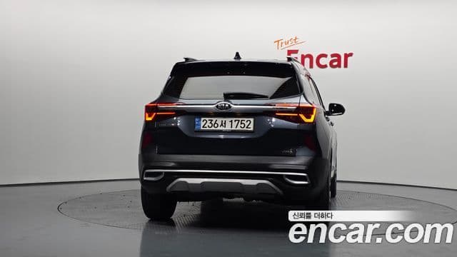 Kia Seltos Signature, 2022 4