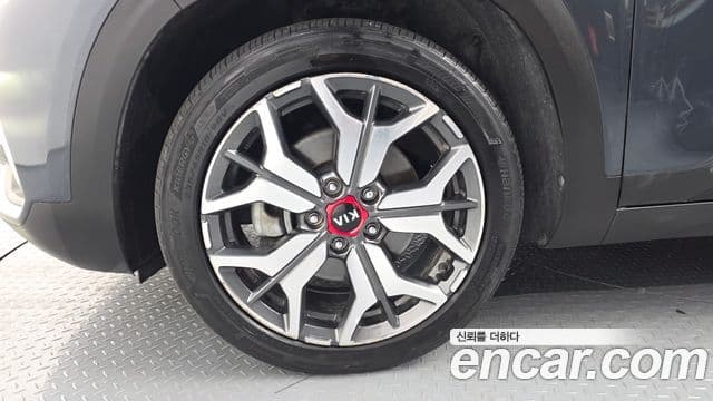 Kia Seltos Signature, 2022 все фото