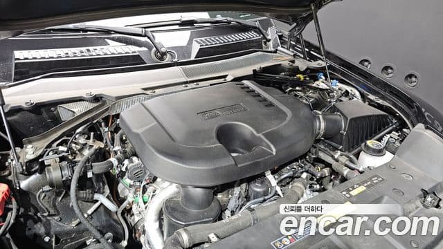 Land Rover Defender (L663) 110 D300 X-Dynamic HSE, 2025 6