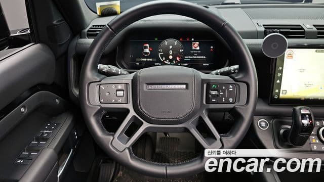 Land Rover Defender (L663) 110 D300 X-Dynamic HSE, 2025 13