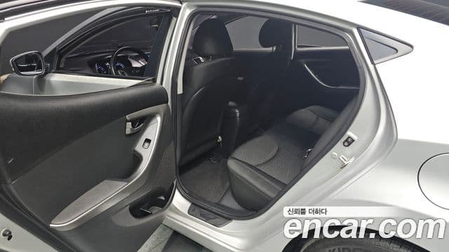 Hyundai Avante MD M16 GDI Deluxe, 2011 12