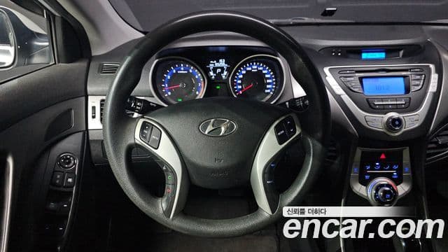 Hyundai Avante MD M16 GDI Deluxe, 2011 13