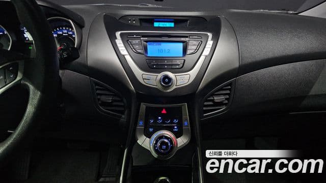 Hyundai Avante MD M16 GDI Deluxe, 2011 14