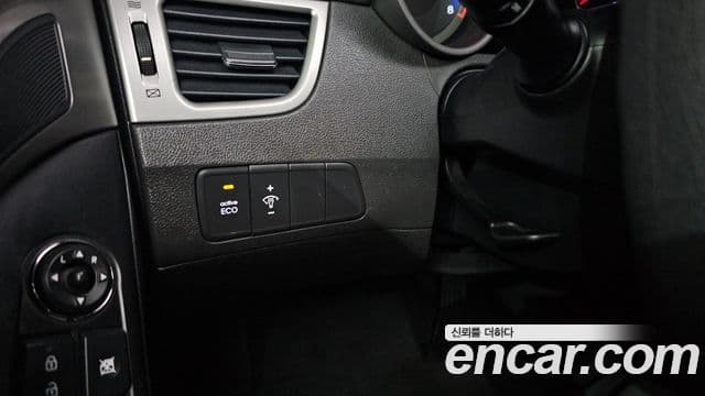 Hyundai Avante MD M16 GDI Deluxe, 2011 17