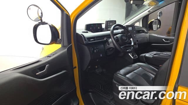 Hyundai Staria 15인승, 2022 10