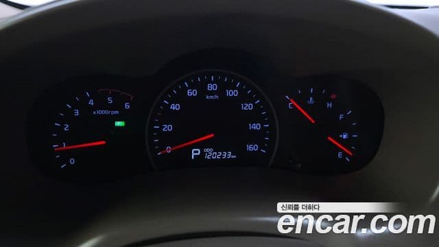 Kia Carnival R Premium, 2014 8