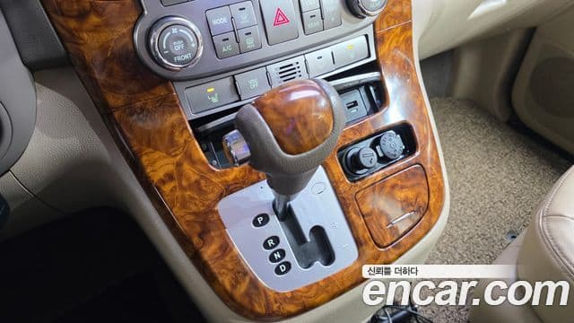 Kia Carnival R Premium, 2014 9