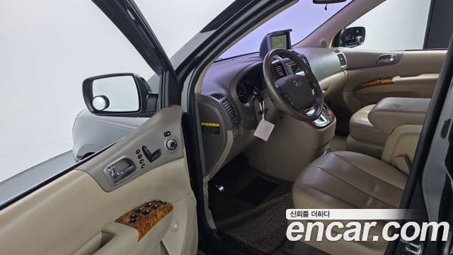 Kia Carnival R Premium, 2014 11