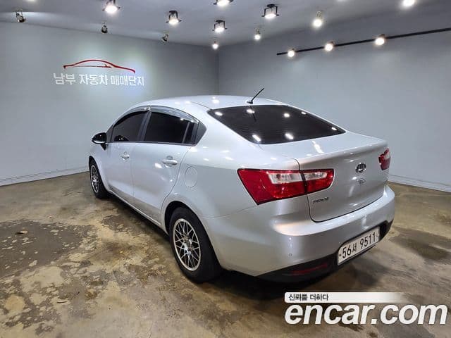 Kia All New Pride Deluxe, 2012 6