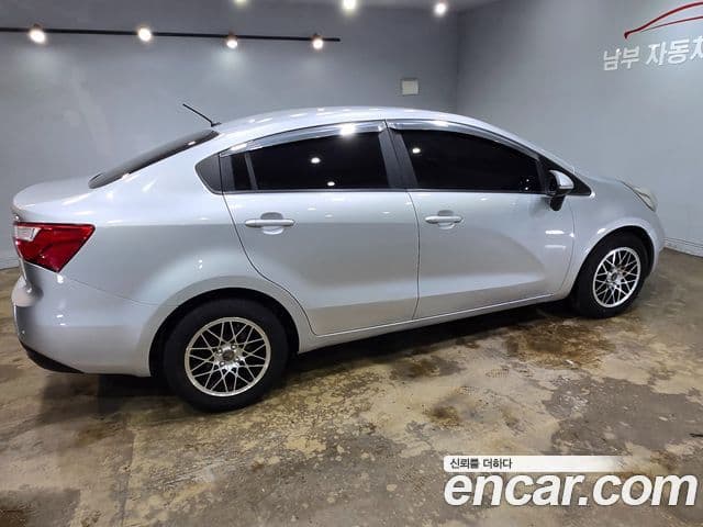 Kia All New Pride Deluxe, 2012 18