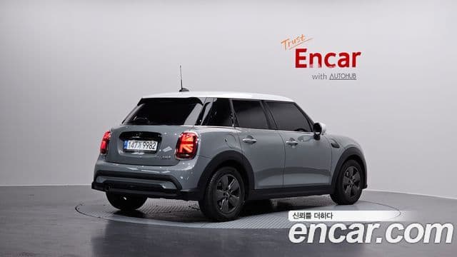 Mini Cooper 3세대, 2023 2