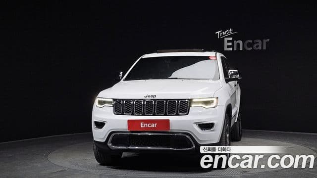 Jeep Grand Cherokee WK2, 2021 3