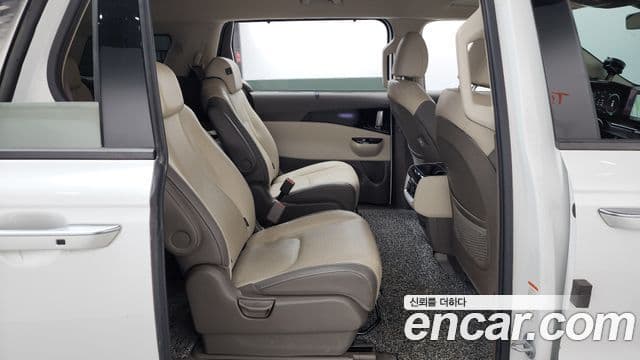Kia Carnival 4세대 Signature, 2023 12