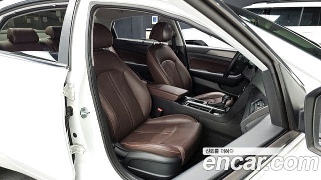 Hyundai LF Sonata 2.0 Care Plus, 2017 10