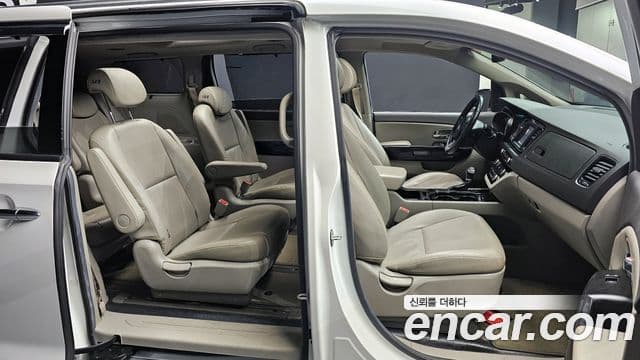 Kia All New Carnival Prestige, 2018 10