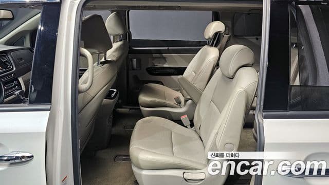 Kia All New Carnival Prestige, 2018 12