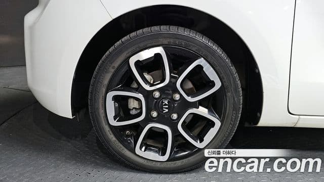 Kia The / новый New Ray Signature, 2021 все фото