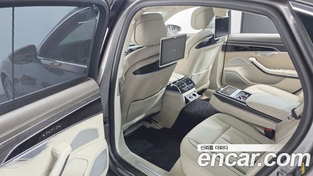 Audi A8 (D5) 55 TFSI Quattro LWB, 2018 17