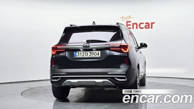 Kia Seltos Signature, 2022 4