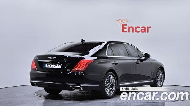 Genesis EQ900 Luxury, 2016 2