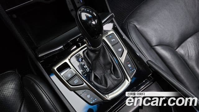 Hyundai Grandeur HG Executive, 2012 9