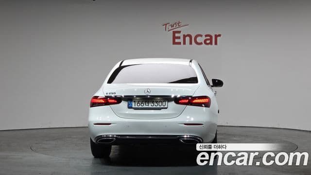 Mercedes-Benz E-класс W213 Avantgarde, 2022 4