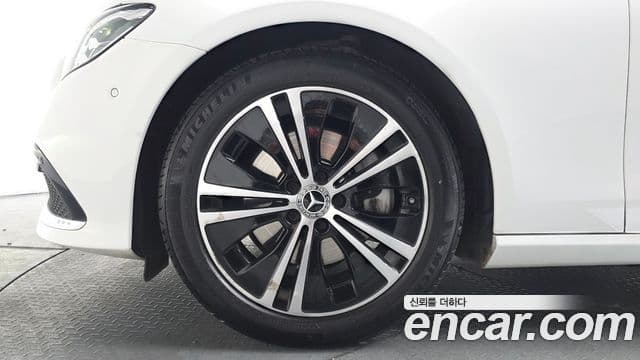 Mercedes-Benz E-класс W213 Avantgarde, 2022 все фото