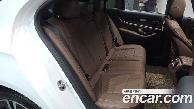 Mercedes-Benz E-класс W213 Avantgarde, 2022 12