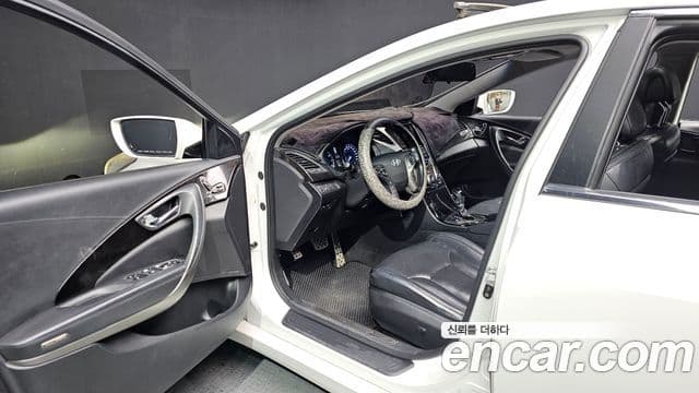 Hyundai Grandeur HG Luxury, 2011 10